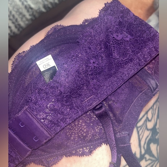 BNWOT 💫 Lacy Purple Bra 😍 - Picture 2 of 9